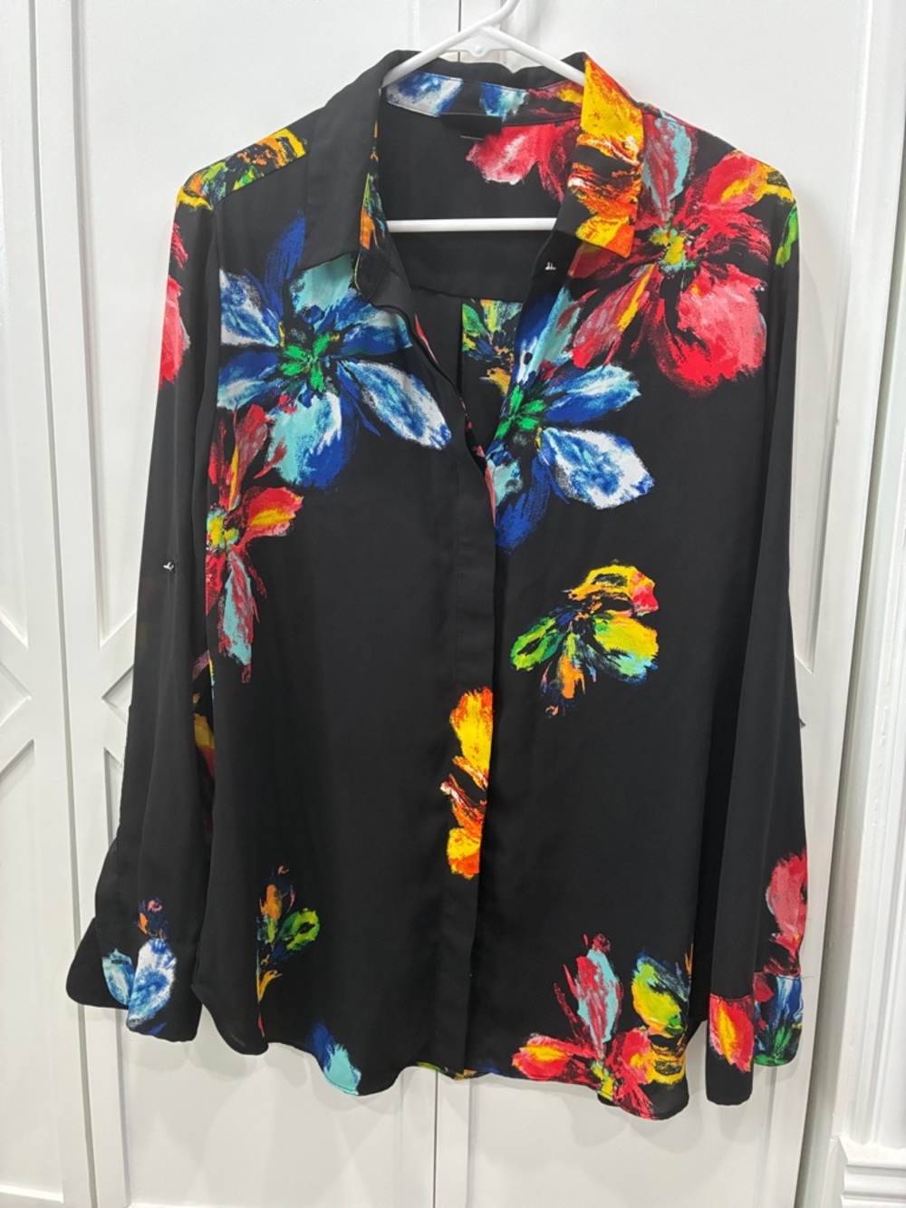 Women’s Black Floral Button-Front Blouse